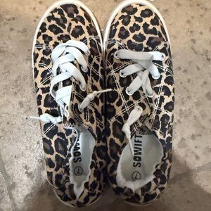 Cheetah print shoes/sneakers
